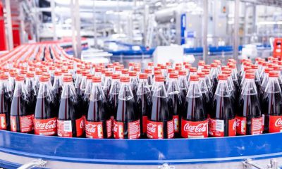 کوکاکولا HBC بطری های شیشه ای قابل برگشت بسته بندی پایدار اخبار صنعت بسته بندی